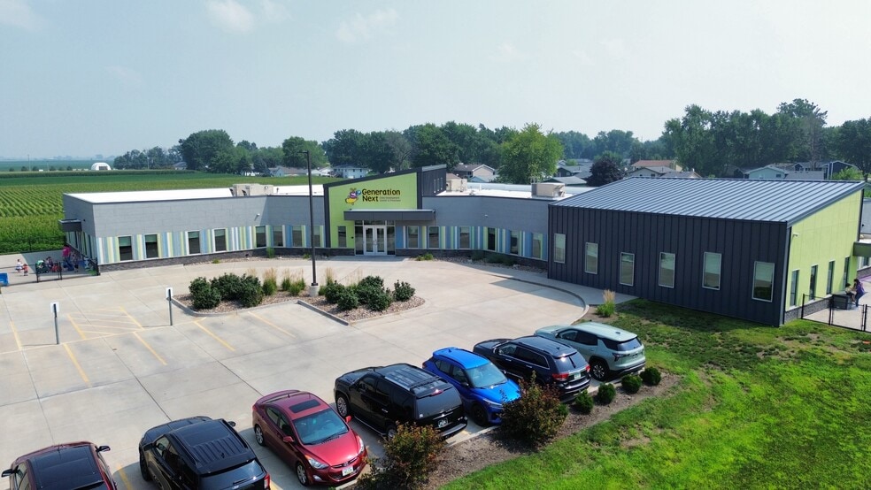 94 Paine Cir, Bondurant, IA for sale - Building Photo - Image 3 of 6