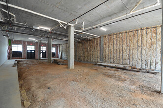 201 N Church St, Mooresville, NC for lease Interior Photo- Image 2 of 4