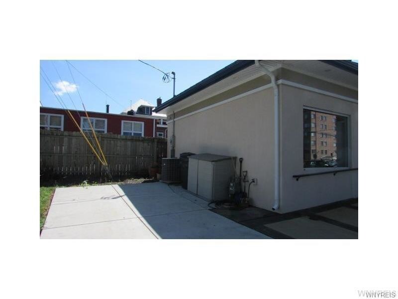 15 Rock St, Buffalo, NY for sale Primary Photo- Image 1 of 1