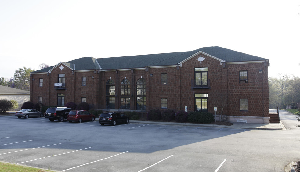 419 SE Main St, Simpsonville, SC for lease - Building Photo - Image 3 of 38