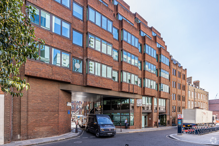 17 Godliman St, London, EC4V 5BD - Genesis House | LoopNet