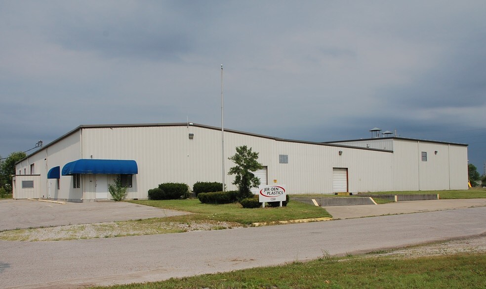 1250 S Main St, Scottsburg, IN for sale - Primary Photo - Image 1 of 1