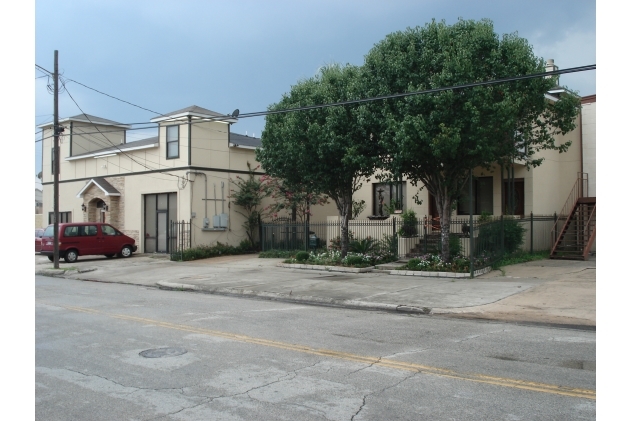 2110 Chenevert St, Houston, TX for lease - Primary Photo - Image 1 of 33