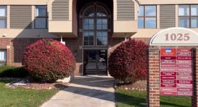 1025 W Glen Oaks Ln, Mequon, WI for lease - Commercial Listing Video 