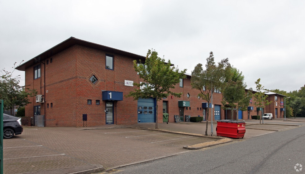 Wellington Rd, High Wycombe for sale - Primary Photo - Image 1 of 1