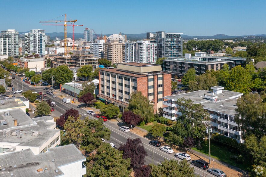 1120 Yates St, Victoria, BC for sale - Building Photo - Image 3 of 5