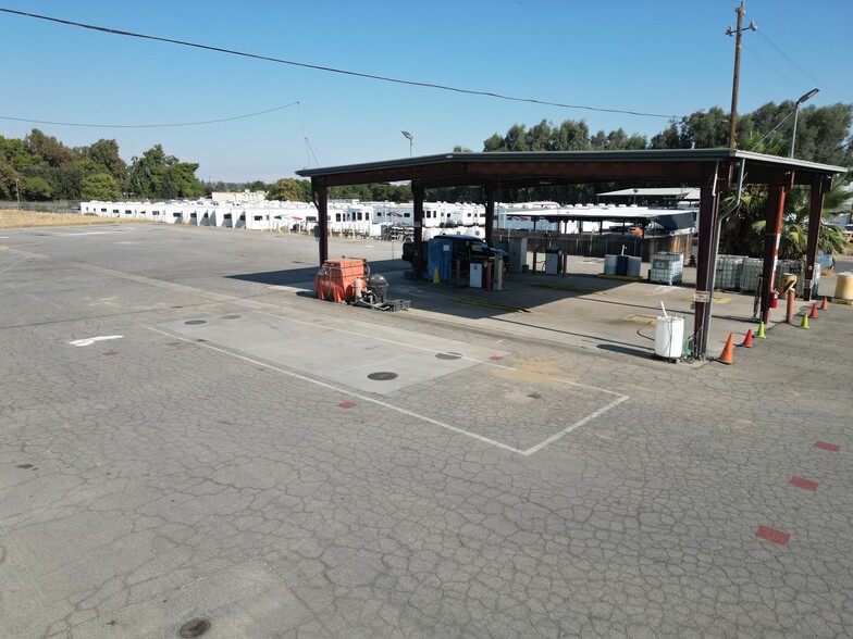 1800 Golden State Rd, Bakersfield, CA for lease - Building Photo - Image 3 of 6