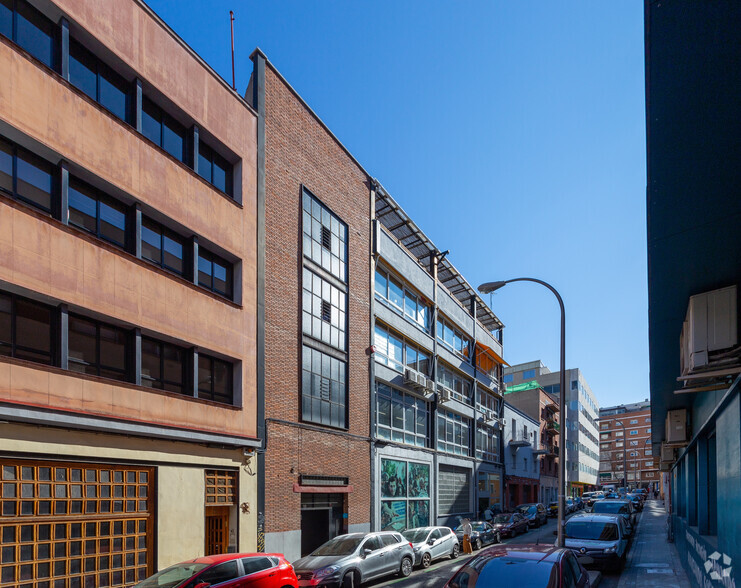 Calle Pantoja, 10, Madrid, Madrid for lease - Primary Photo - Image 1 of 1