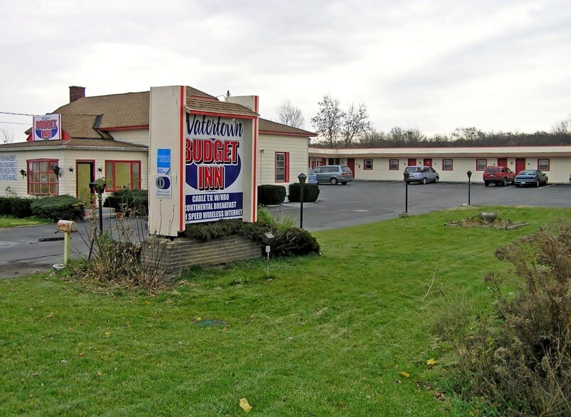 19226 Us-11, Watertown, NY for sale - Building Photo - Image 1 of 1