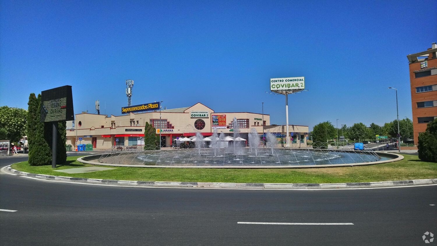 Retail in Rivas-Vaciamadrid, Madrid for lease Building Photo- Image 1 of 3