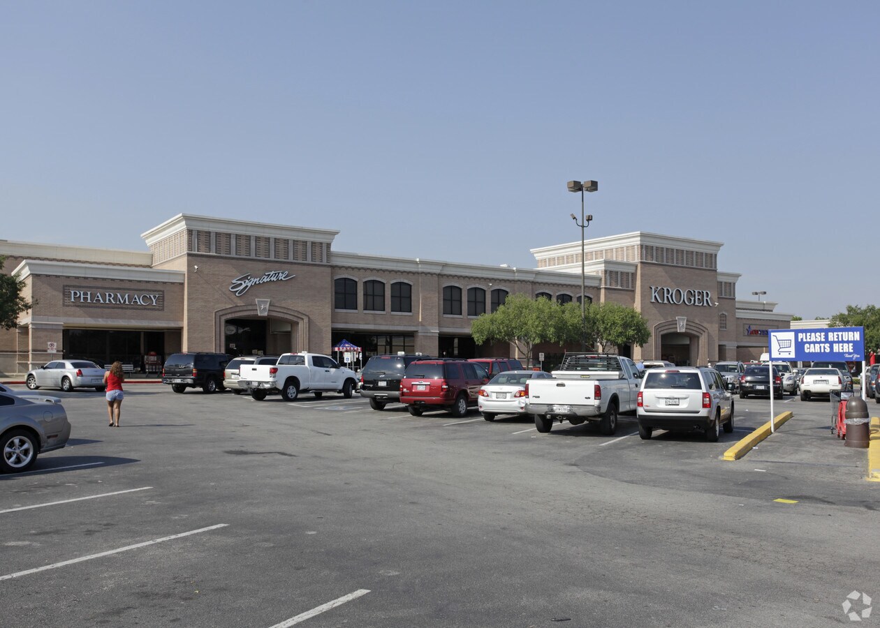 31403668 Spencer Hwy, Pasadena, TX 77504