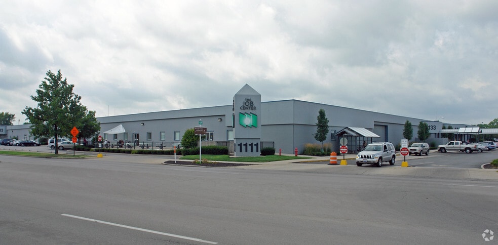 1133 S Edwin C Moses Blvd, Dayton, OH for lease - Building Photo - Image 1 of 20