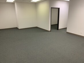 7301-7337 N Lincoln Ave, Lincolnwood, IL for lease Interior Photo- Image 2 of 5