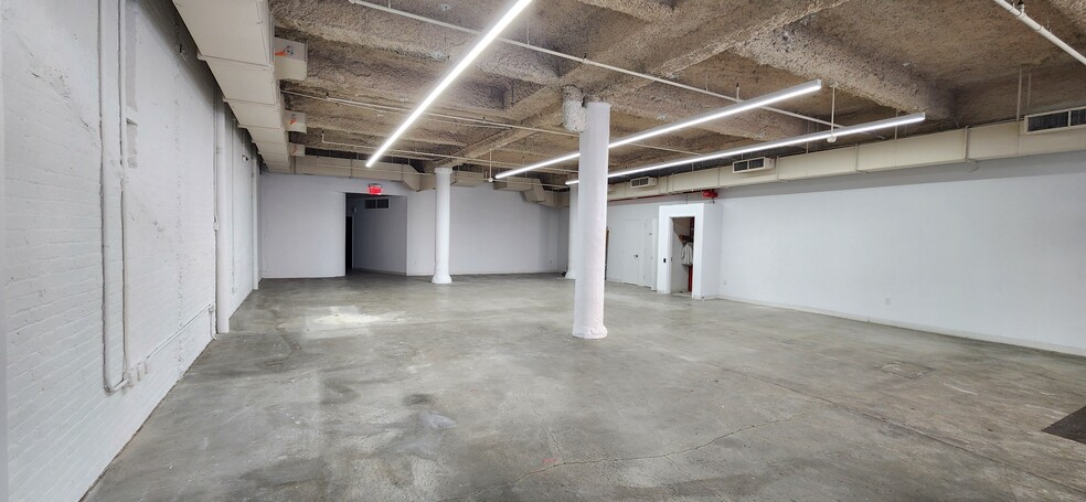 22-30 Little W 12th St, New York, NY for lease - Building Photo - Image 3 of 26