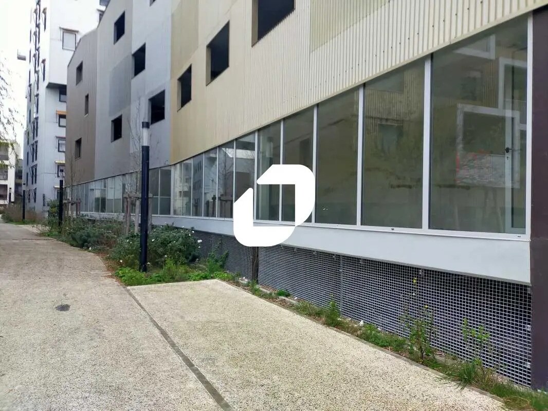 Office in Bordeaux for lease Building Photo- Image 1 of 7