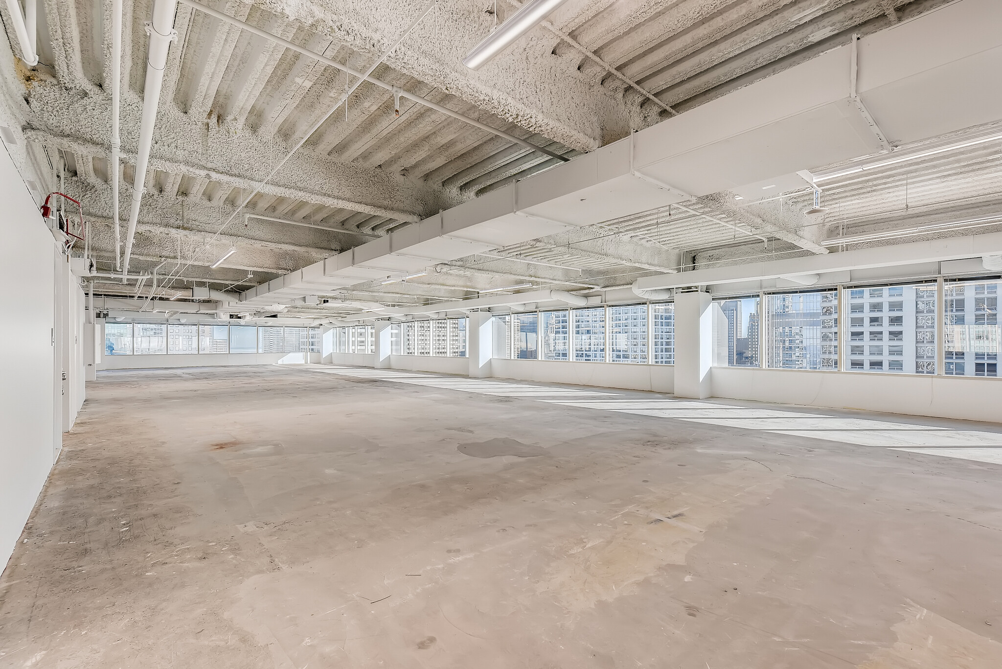 515 N State St, Chicago, IL for lease Interior Photo- Image 1 of 5