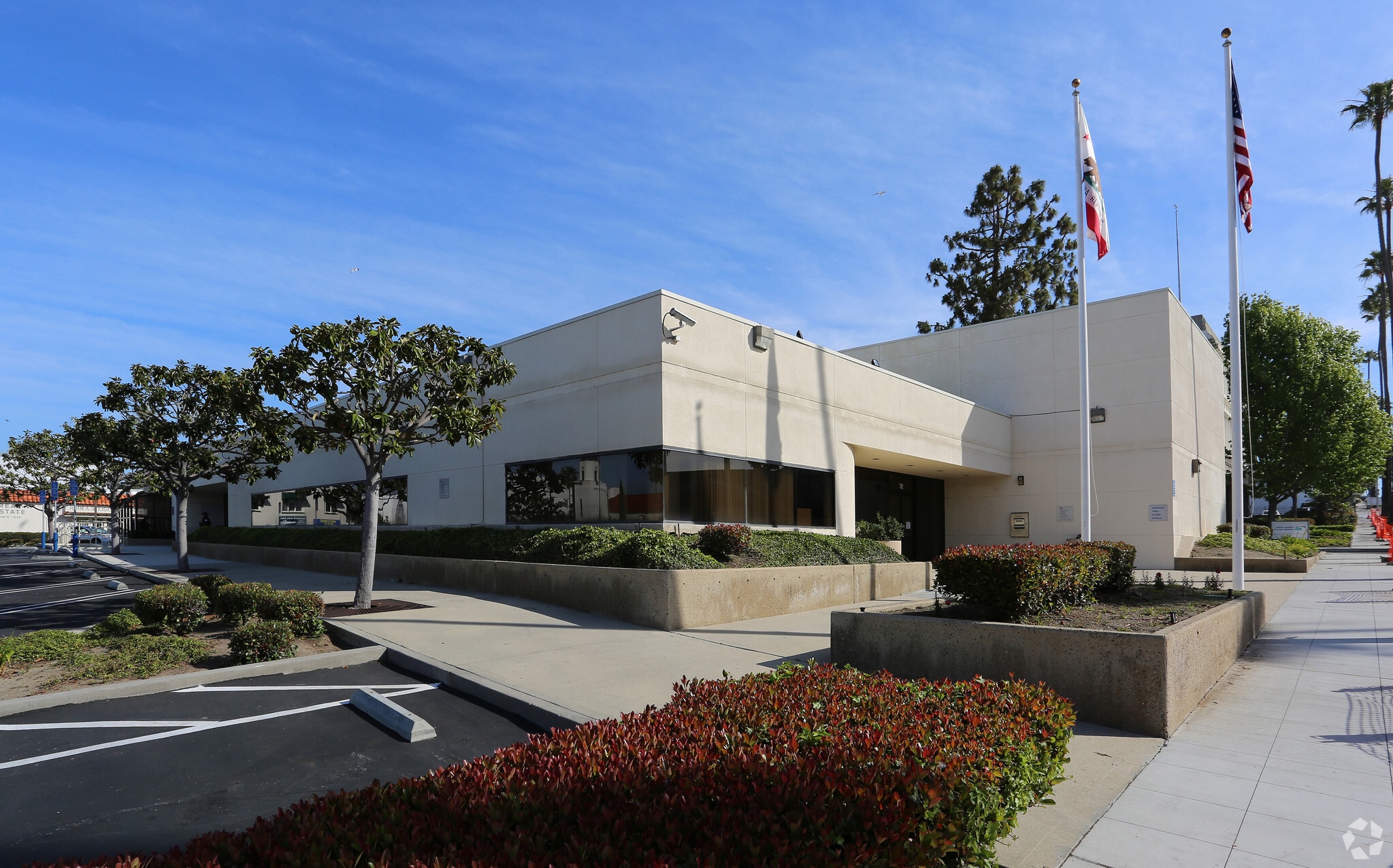 702 Mission Ave, Oceanside, CA for sale Primary Photo- Image 1 of 5