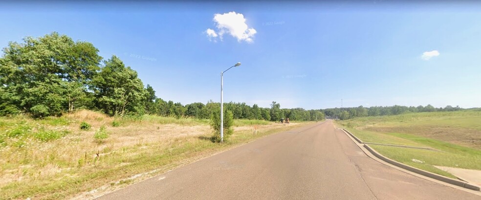 Lot 4 Industrial Drive, Hernando, MS for sale - Building Photo - Image 2 of 2