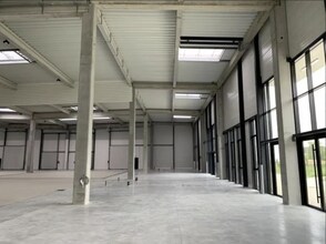 Flex in Sucy-en-Brie for lease Interior Photo- Image 2 of 4