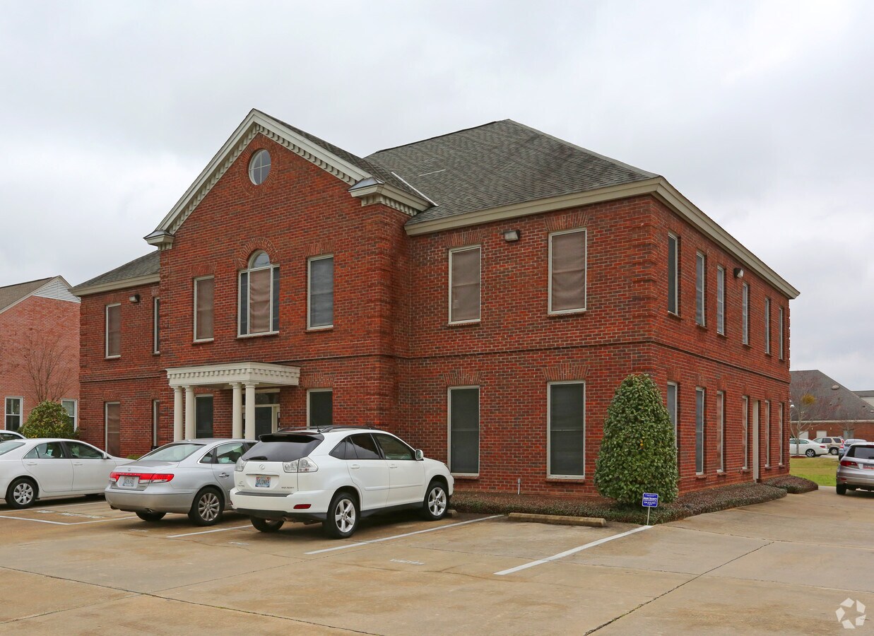 2157 Taylor Rd, Montgomery, AL 36117