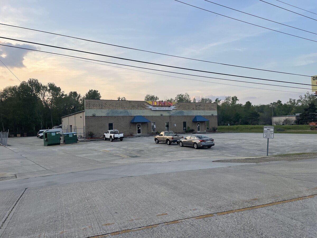 8282 Siegen Ln, Baton Rouge, LA 70810