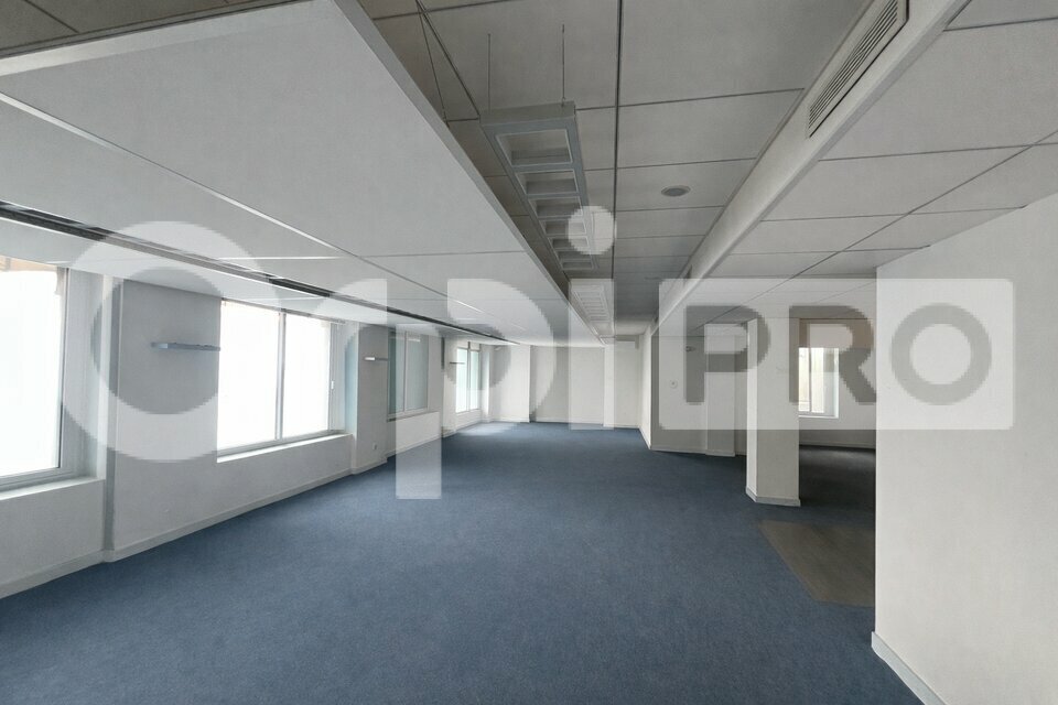 Office in La Rochelle for sale Interior Photo- Image 1 of 4