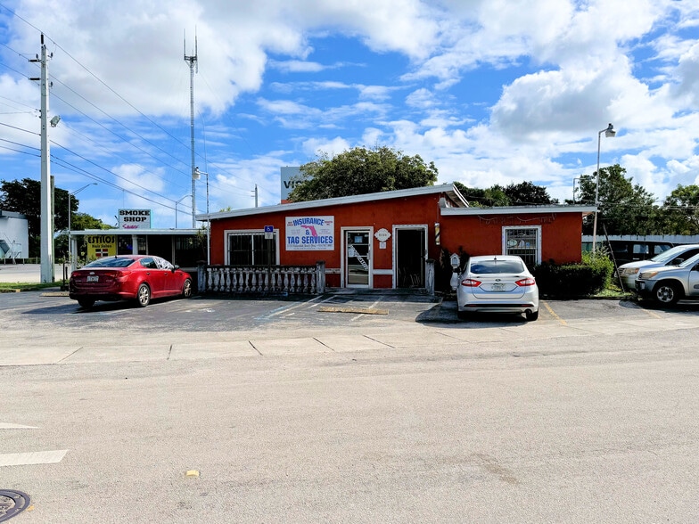 5720 W Hallandale Beach Blvd, West Park, FL for sale - Building Photo - Image 2 of 5