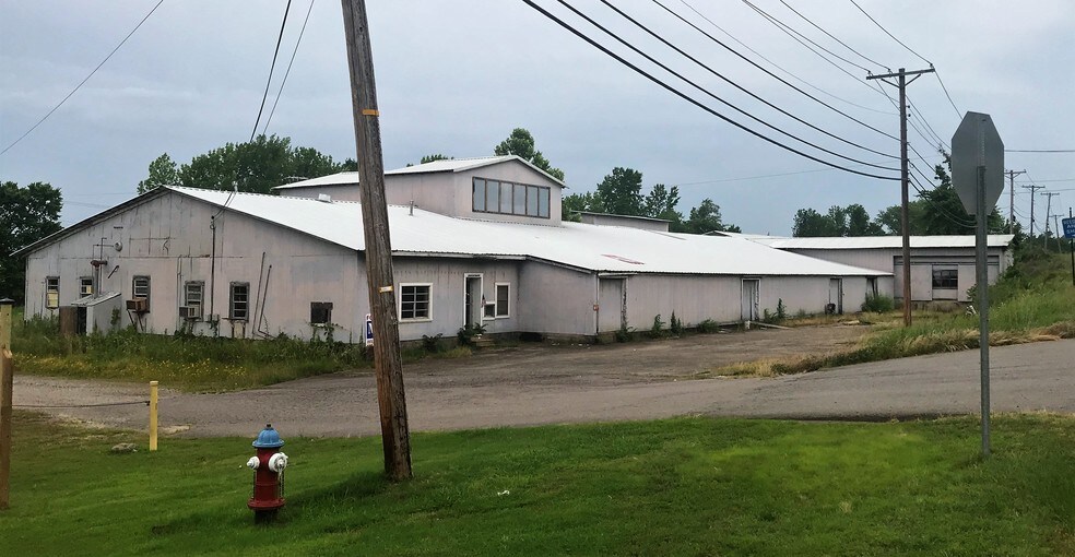 1030 E Main St, Clarksville, AR for sale - Building Photo - Image 1 of 1
