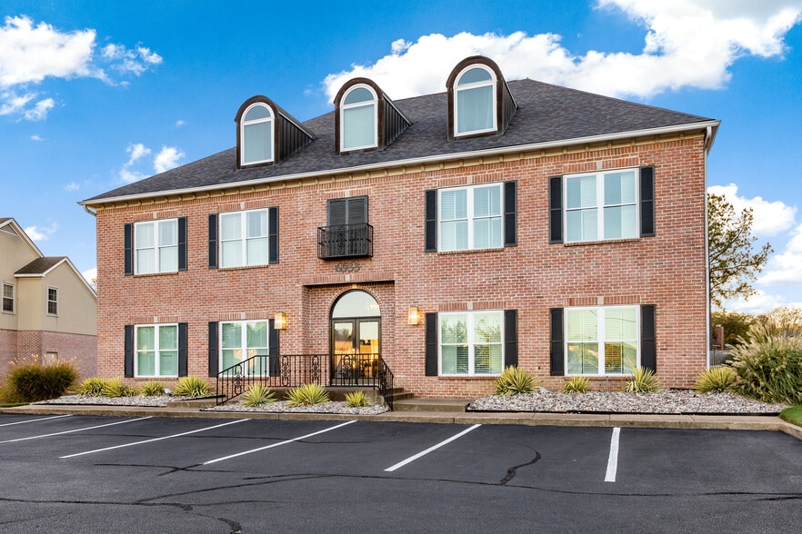 6933 Crumpler Blvd, Olive Branch, MS for lease - Building Photo - Image 2 of 26