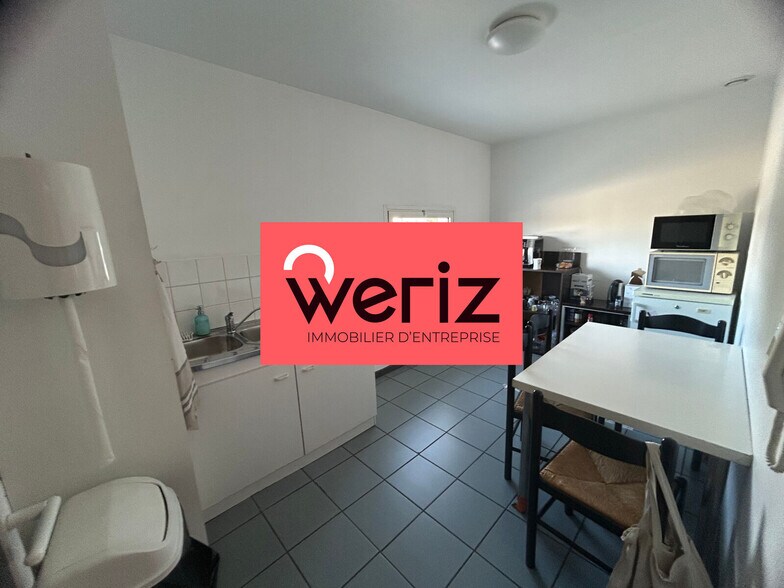 Industrial in Roquefort-la-Bédoule for lease - Building Photo - Image 3 of 3