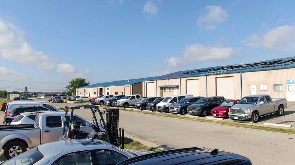 4674 Priem Ln, Pflugerville, TX for lease - Building Photo - Image 3 of 11