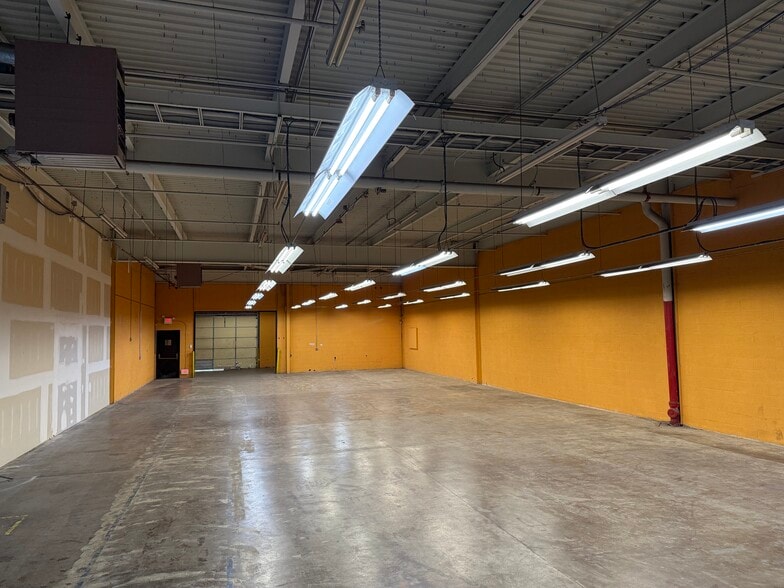 1111 East Dr 1111, Oaks, PA for lease - Building Photo - Image 2 of 3