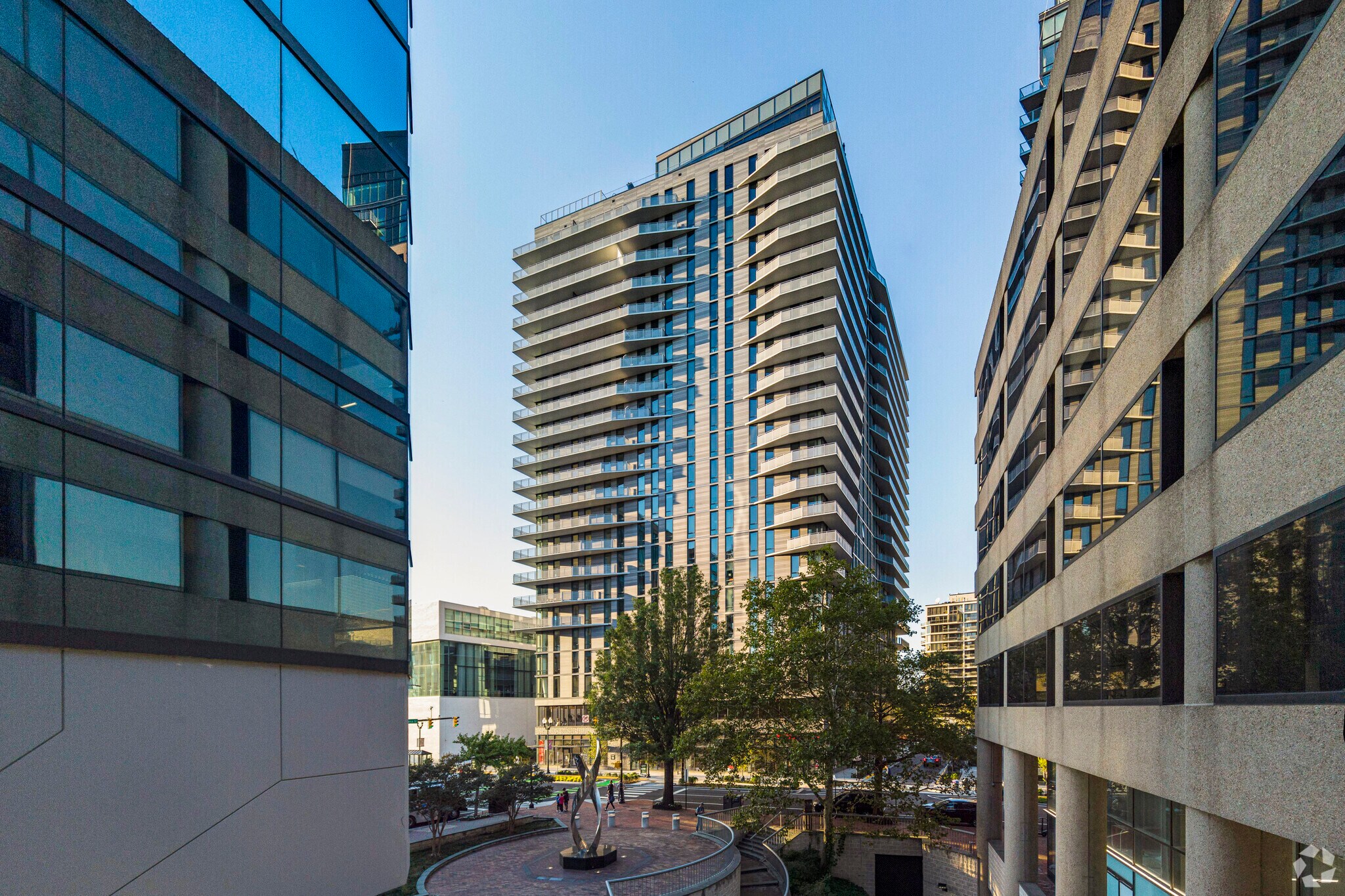 1771 N Pierce St, Arlington, VA for sale Primary Photo- Image 1 of 1