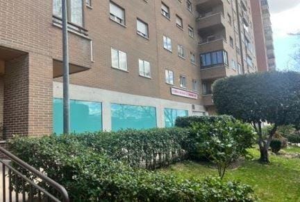 Calle de Villalobos, 135, Madrid, MAD 28018 - Unit Puerta 01, Esc. 1 -  - Interior Photo - Image 1 of 9