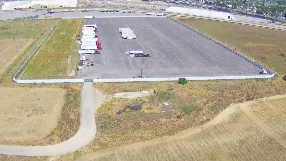 792 Codoni Ave, Modesto, CA for lease - Aerial - Image 2 of 9