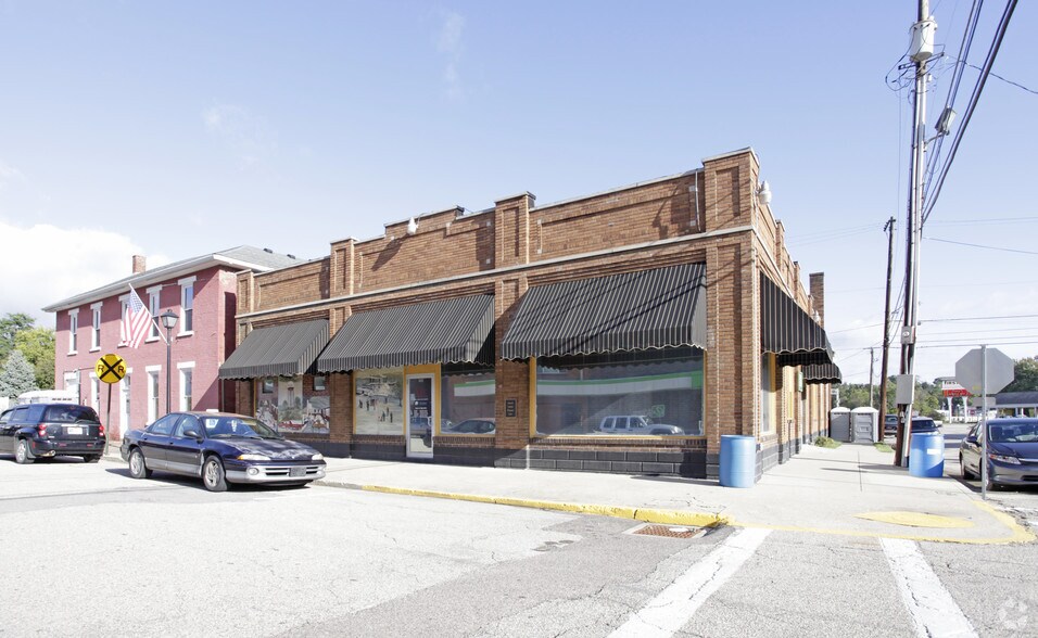 502 2nd St, Aurora, IN for sale - Primary Photo - Image 1 of 1