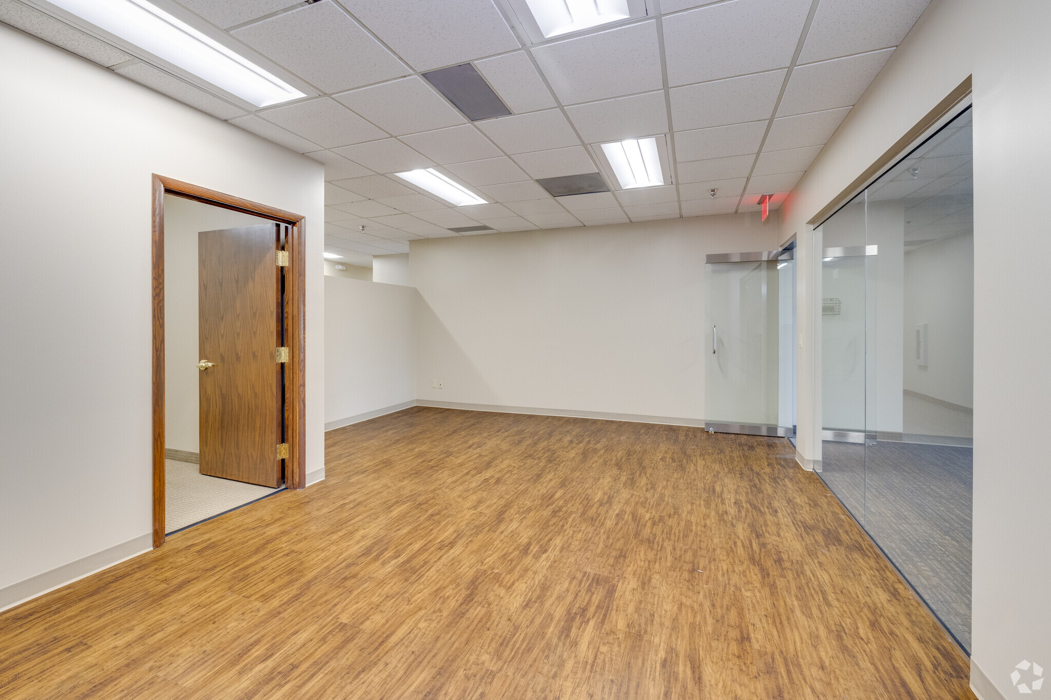 4645-4647 N 32nd St, Phoenix, AZ for lease Interior Photo- Image 1 of 12