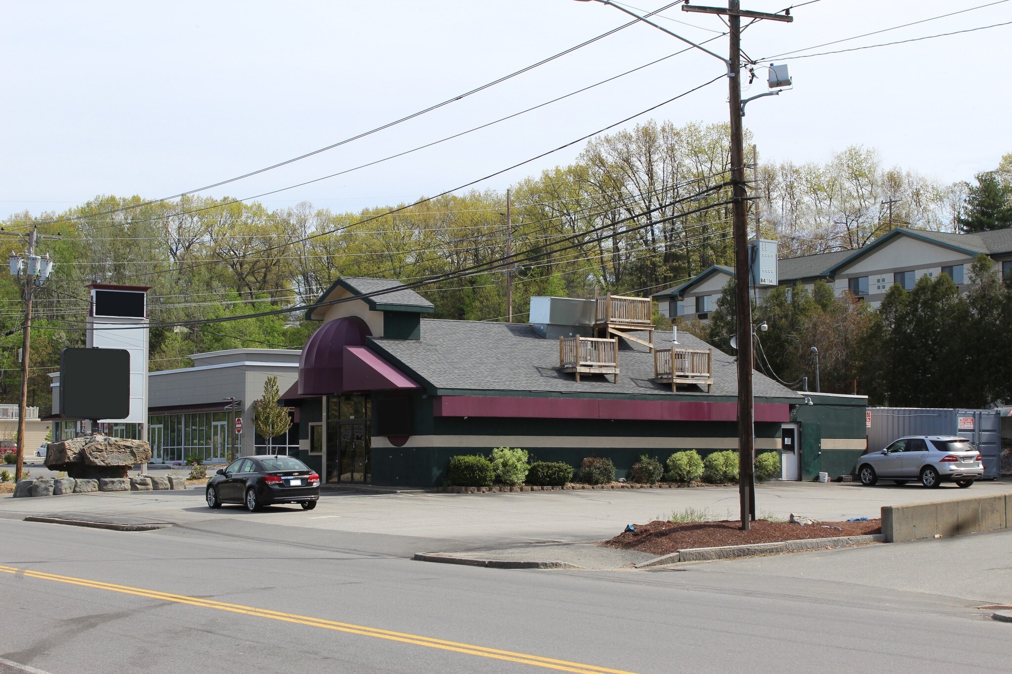 2323 Brown Ave, Manchester, NH 03103