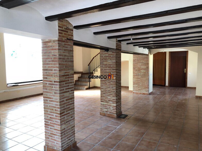 Retail in Ontinyent, Valencia for lease - Building Photo - Image 3 of 8