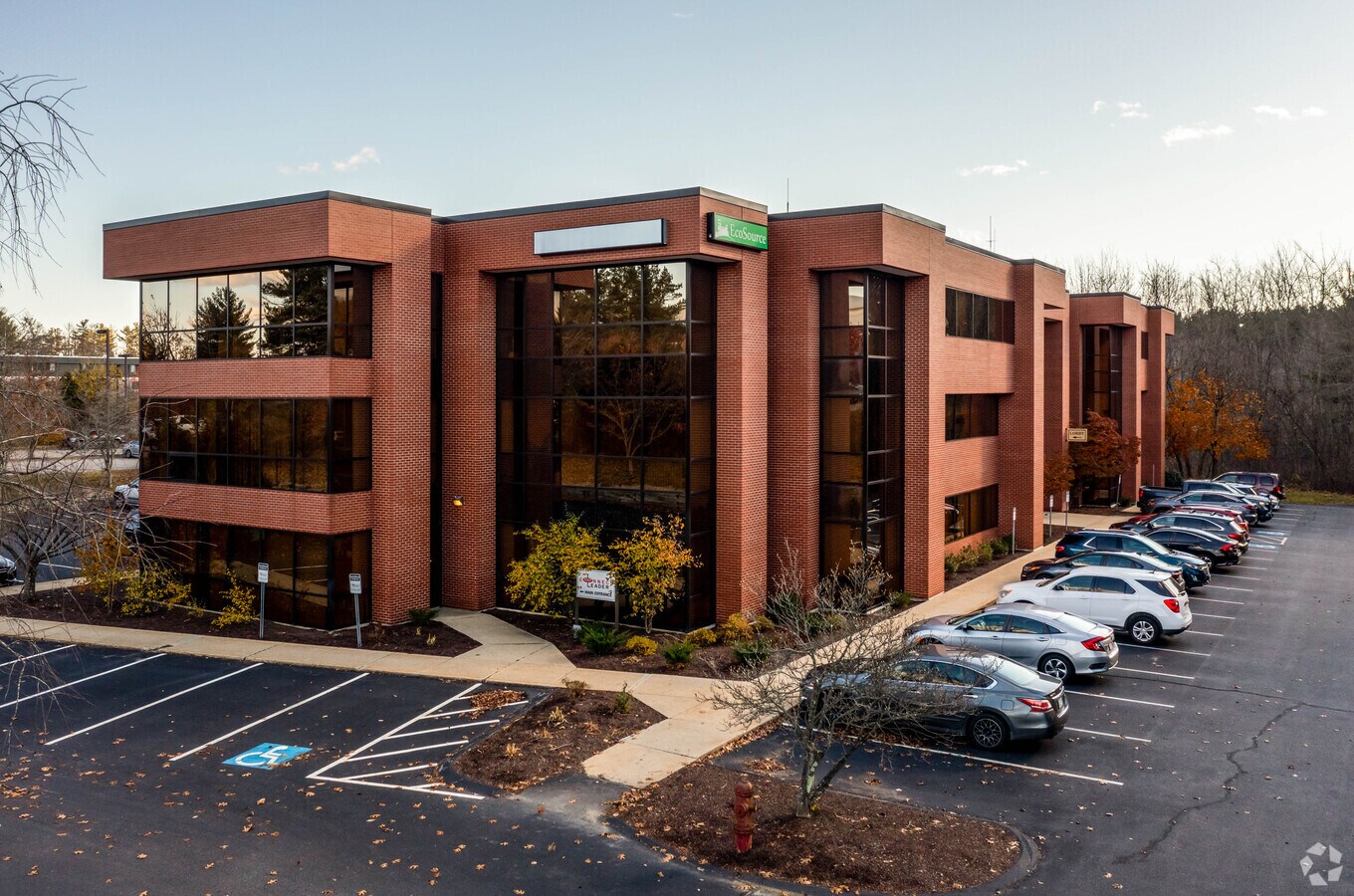 7 Stiles Rd, Salem, NH 03079 Office for Sale