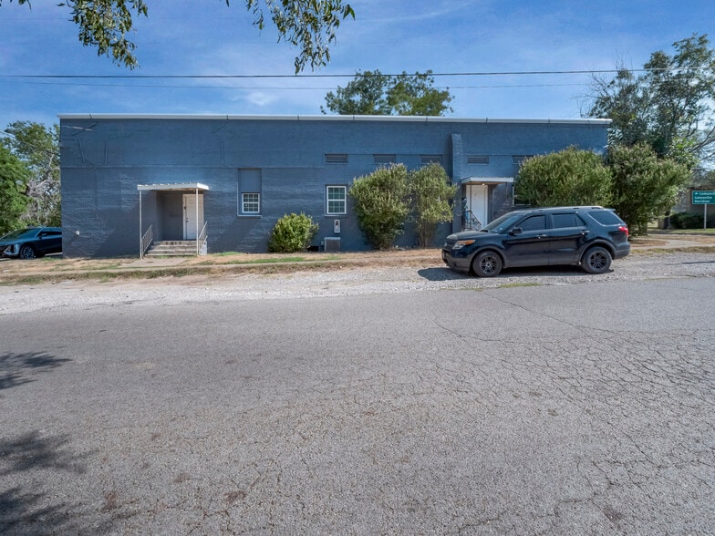 113 S Reagan St, Hamilton, TX for sale - Building Photo - Image 2 of 26