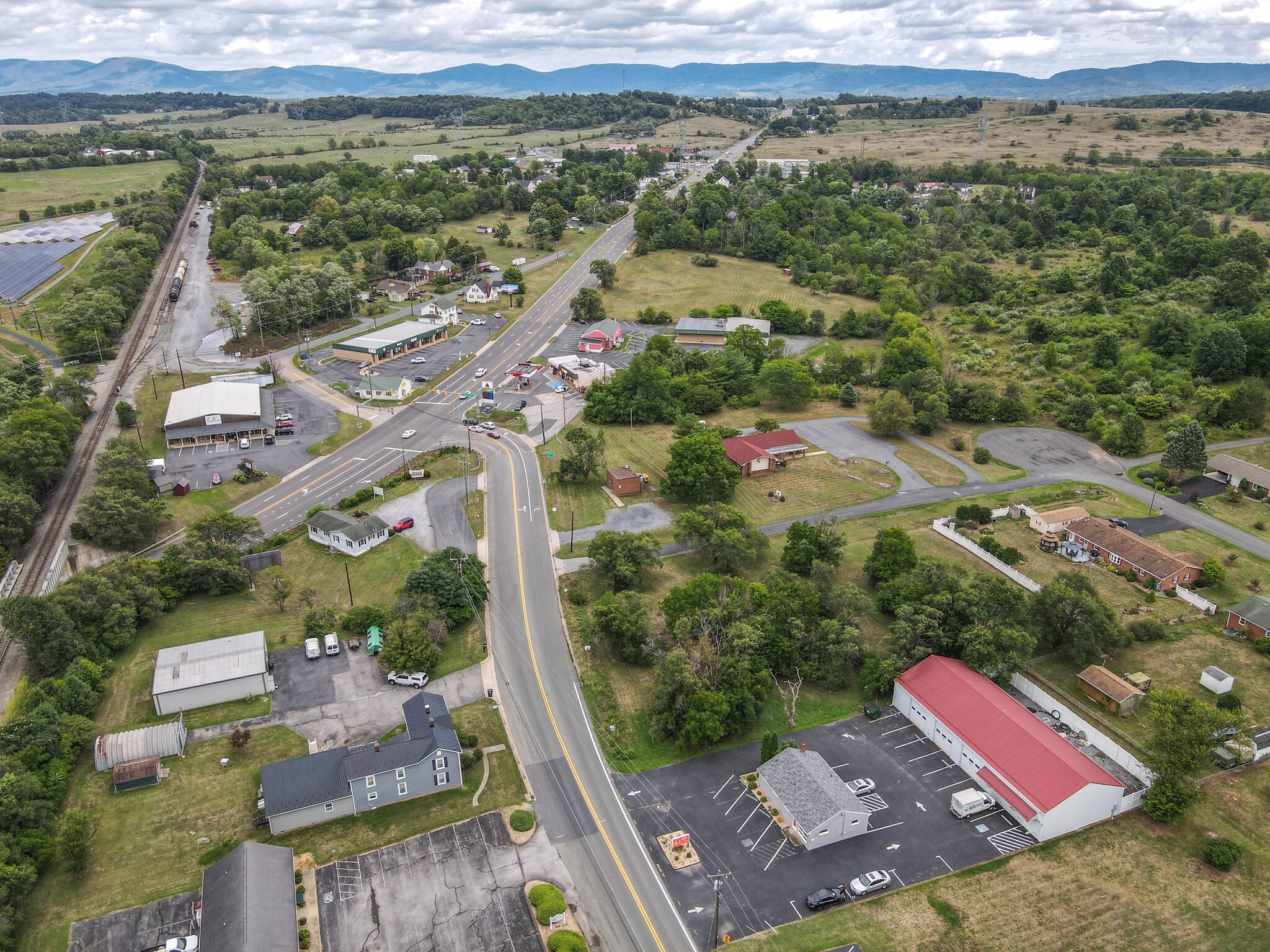 35 Tinkling Spring Rd Fishersville VA 22939 35 Tinkling Spring Rd