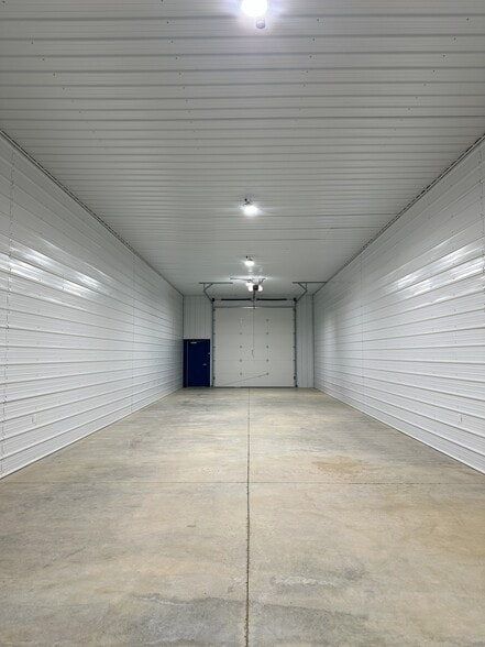 627-641 East Gate Pky, Gahanna, OH for lease - Interior Photo - Image 3 of 4