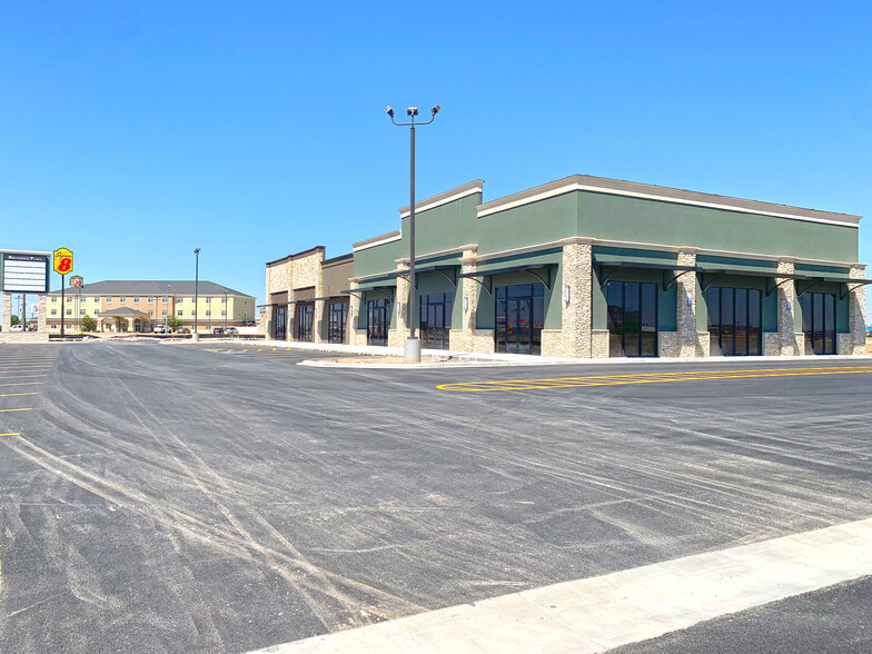 2901 E Interstate 20, Odessa, TX for lease - Building Photo - Image 2 of 2