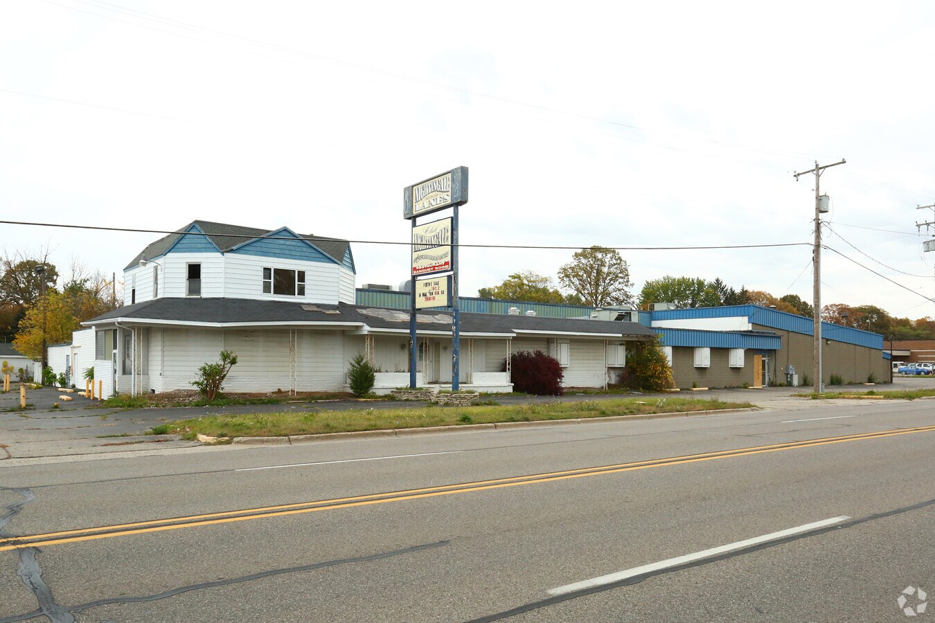 4403 Davison Rd, Burton, MI 48509