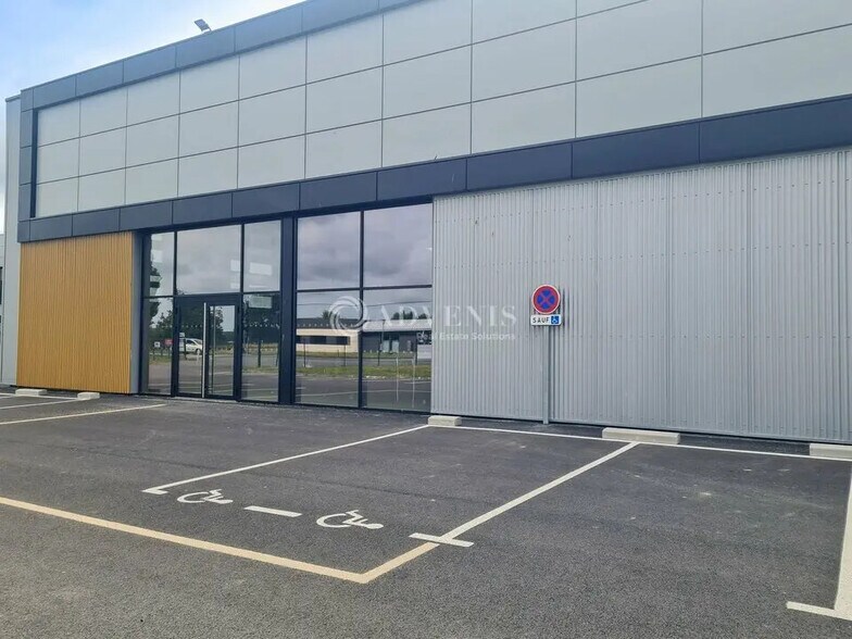 Retail in Lamballe-Armor for lease - Building Photo - Image 1 of 10