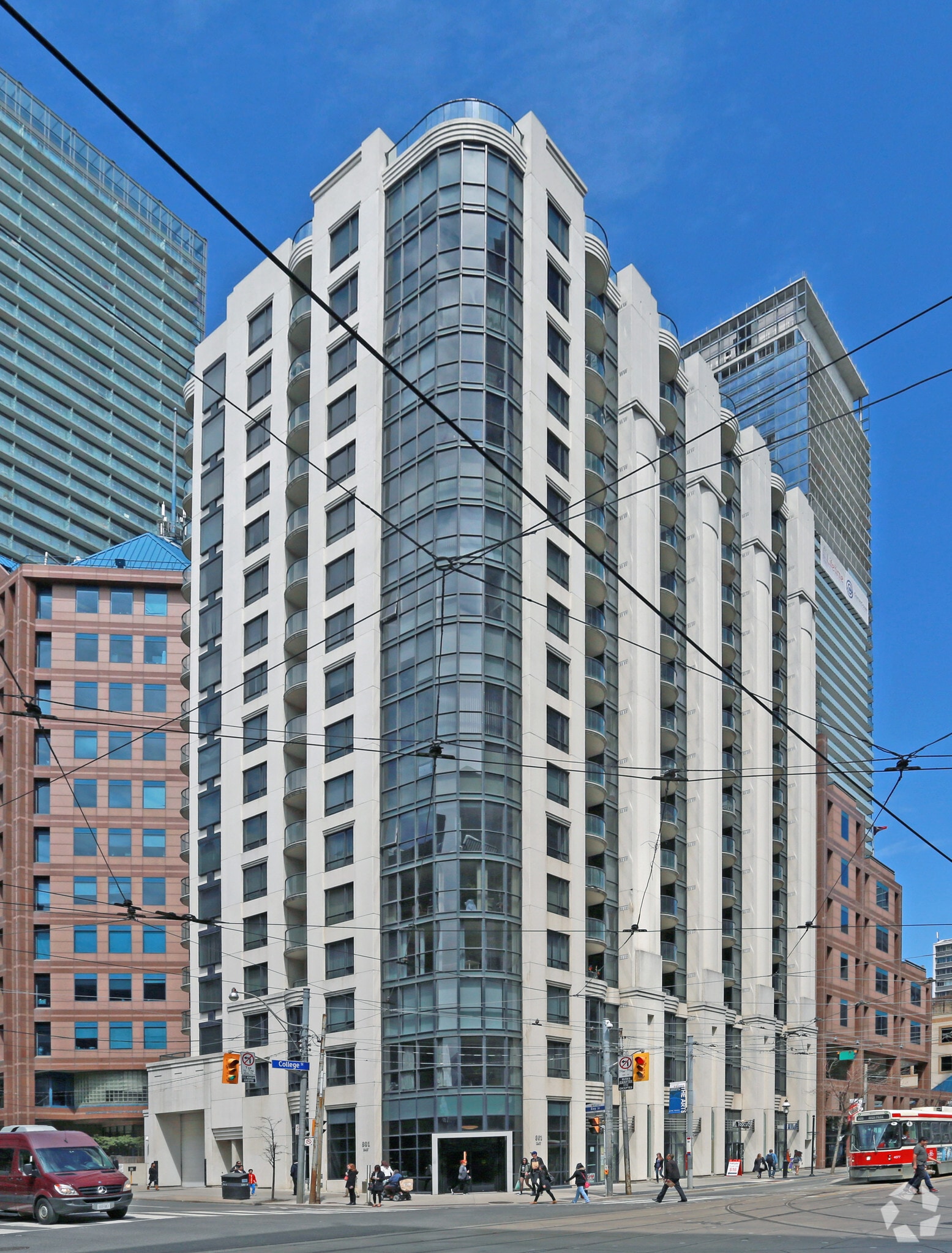 801 Bay St, Toronto, ON for lease Primary Photo- Image 1 of 5