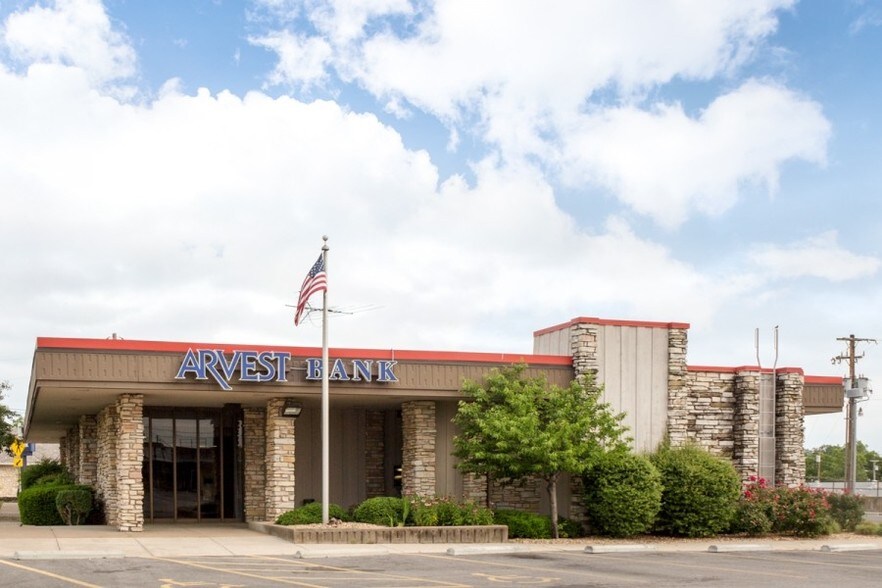 115 Shadowrock Dr, Forsyth, MO for sale - Primary Photo - Image 1 of 1