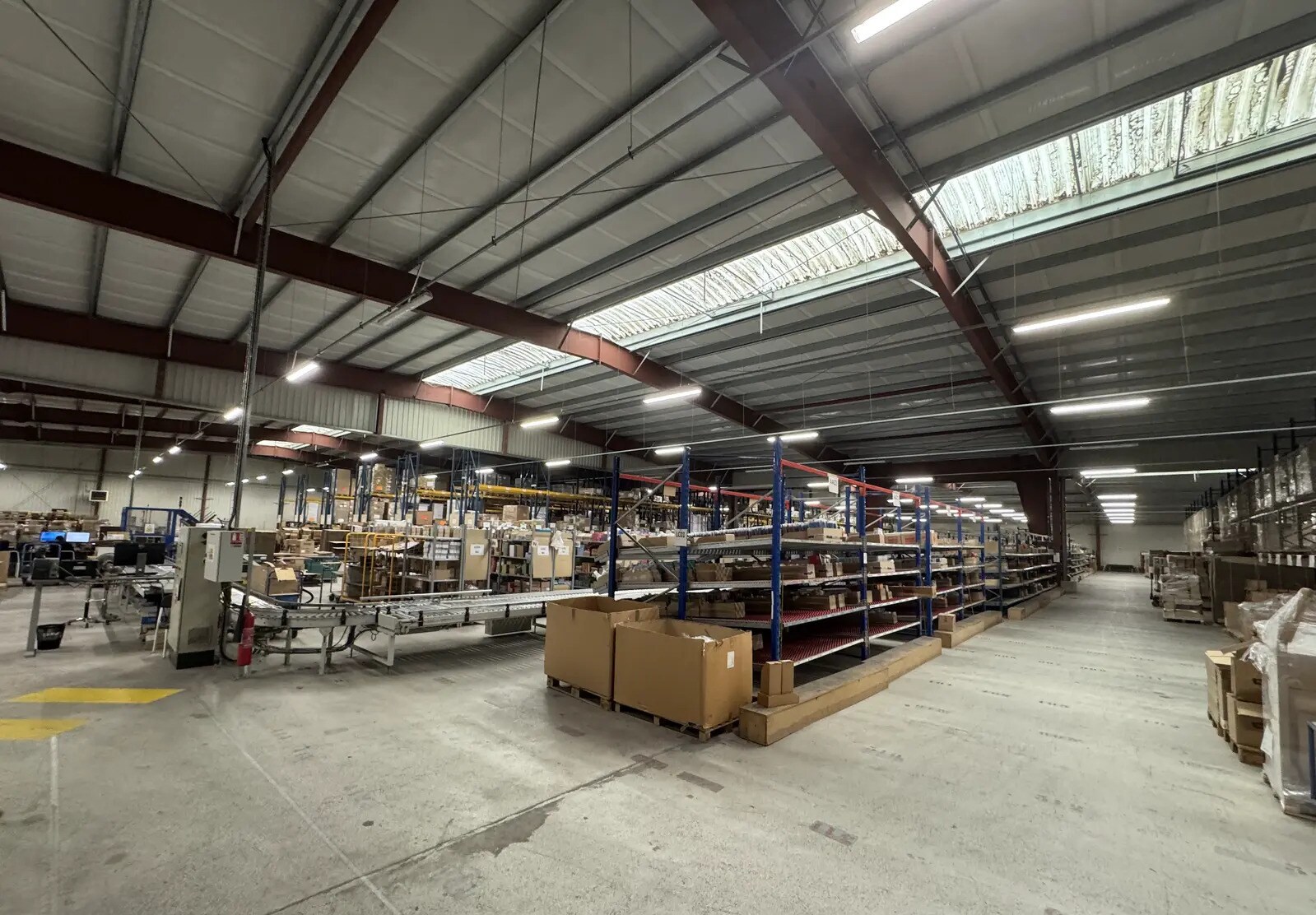 Industrial in Loriol-sur-Drôme for sale Building Photo- Image 1 of 6