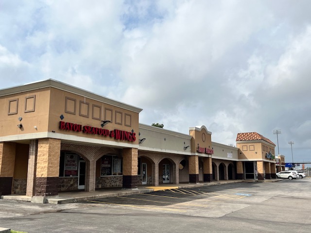 10137 Hammerly Blvd, Houston, TX for lease - Building Photo - Image 1 of 8